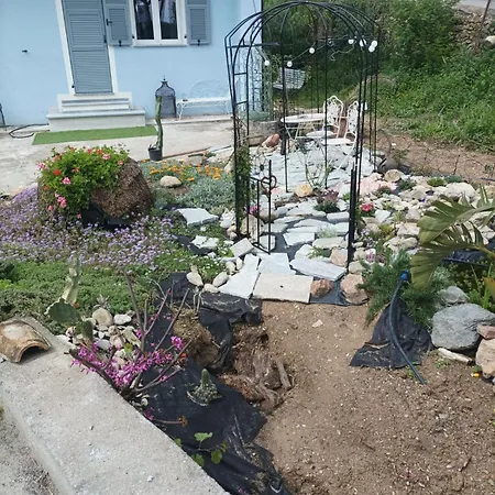 La Porta Dell' Eden Гостевой дом Споторно