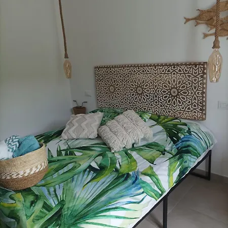 La Porta Dell' Eden Guest house *