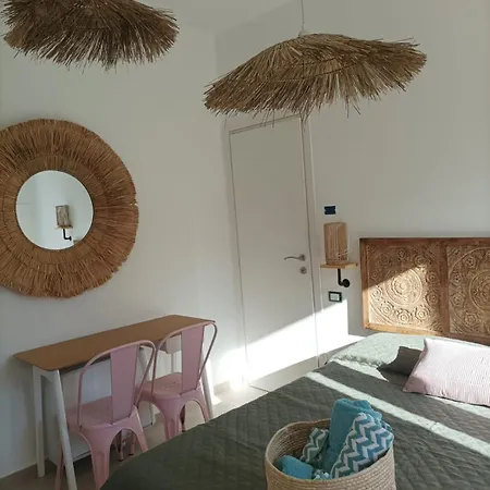 La Porta Dell' Eden Guest house